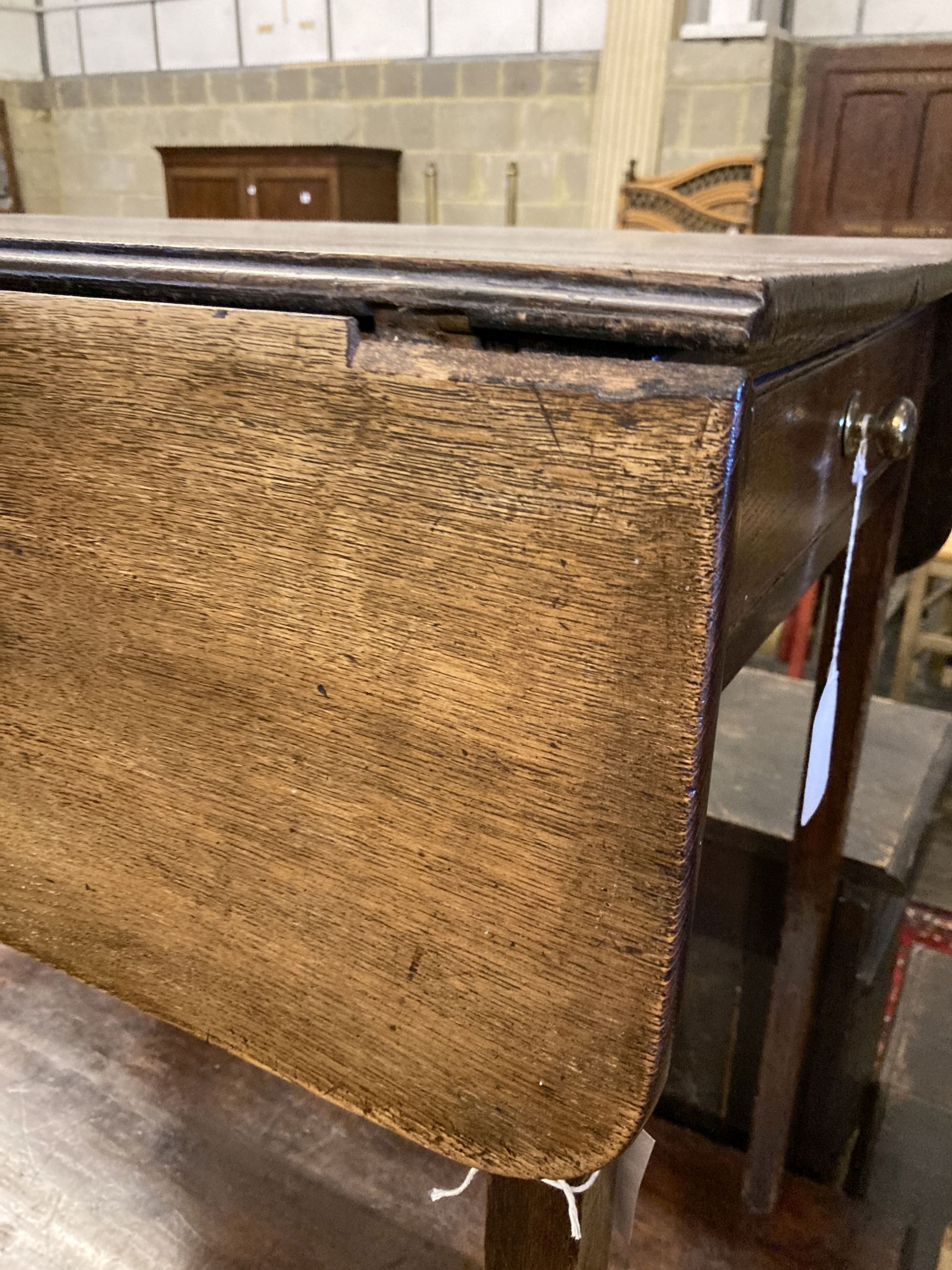 A George III provincial mahogany Pembroke table, with drawer, width 76cm, depth 52cm, height 73cm